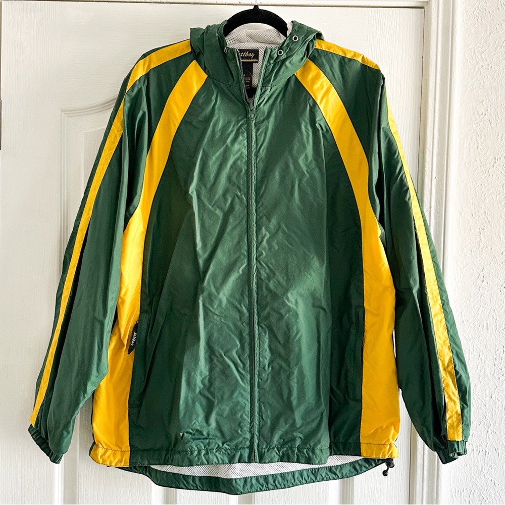 EASTBAY Men's Green and Yellow Windbreaker Size Medium